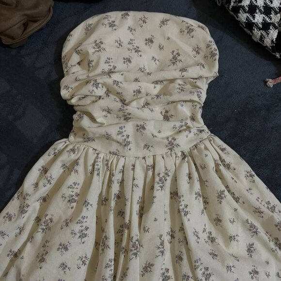 Cream Floral Dress - Picture 1 of 4